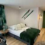 Rozeta Przy Gondoli Z Sauna , Jacuzzy, Ogrodem I Tarasem - Dawniej U Gazdy Appartement *