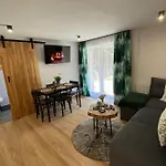 Rozeta Przy Gondoli Z Sauna , Jacuzzy, Ogrodem I Tarasem - Dawniej U Gazdy Appartement