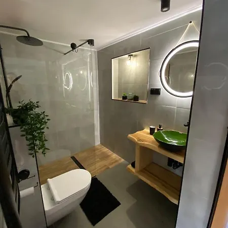 Apartment Rozeta Przy Gondoli Z Sauna , Jacuzzy, Ogrodem I Tarasem - Dawniej U Gazdy Szczyrk