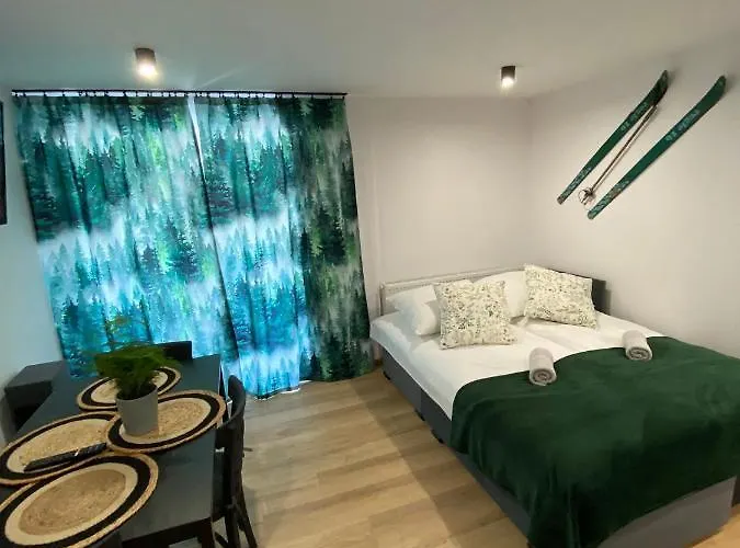 아파트 Rozeta Szczyrk Apartament Przy Gondoli Z Sauna , Jacuzzy, Ogrodem I Tarasem - Dawniej U Gazdy 슈차이르크